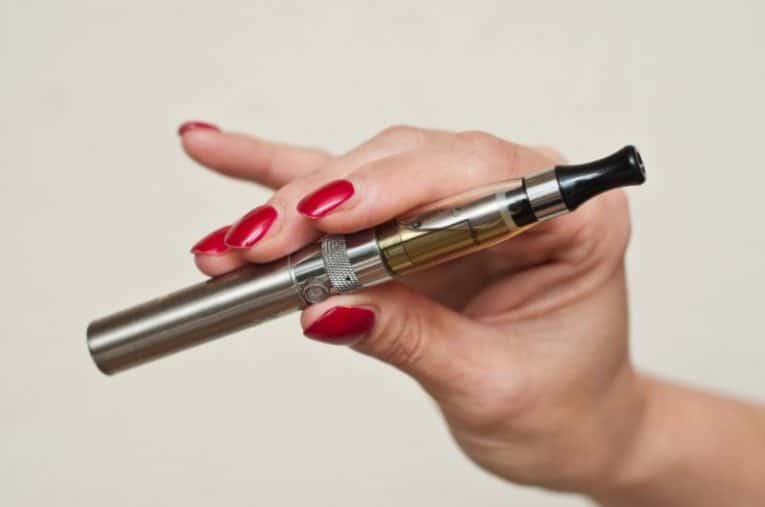 Why-Doctors-Believe-E-Cigarettes-Should-Be-A-Quit-Smoking-Option